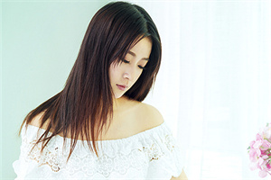 Shanghai, as an important country in South Asia, has a profound impact on its neighboring countries' foreign policies. With its superior geographical location, Shanghai is bordered by India to the nor